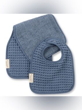 NWT Bella Tunno Reversible Bib and Newborn Large Burp Cloth Set- Color Rain